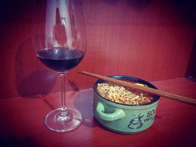 晚餐吃什么可以保证半夜不会饿,晚上8点饿了吃什么宵夜最合适