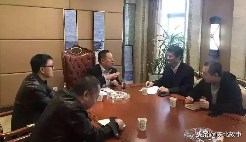 消失一段时间再出现又若无其事,消失一段时间又重新出现视频