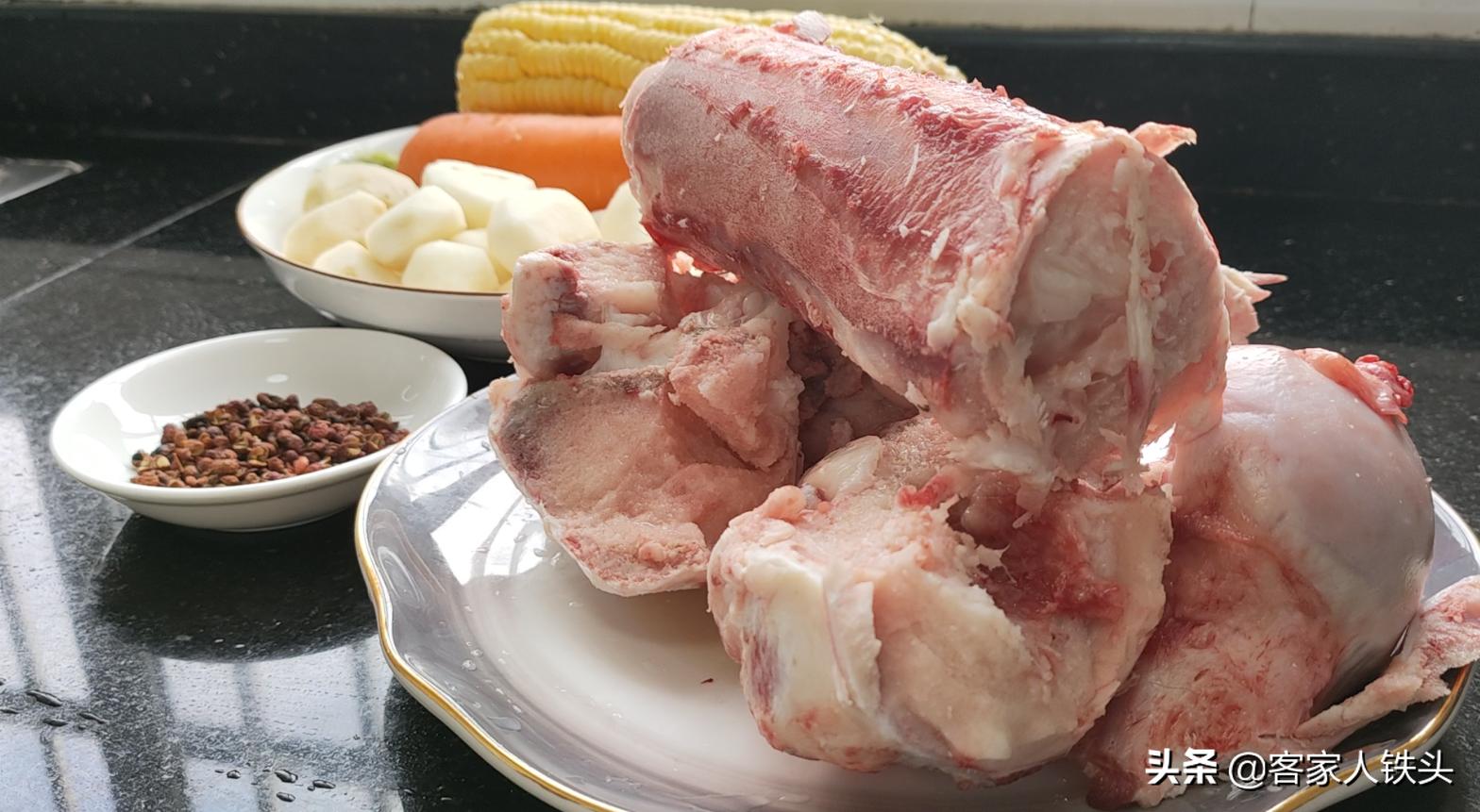 冬季鸡汤怎么炖好喝,鸡汤放什么材料煲汤好喝冬季