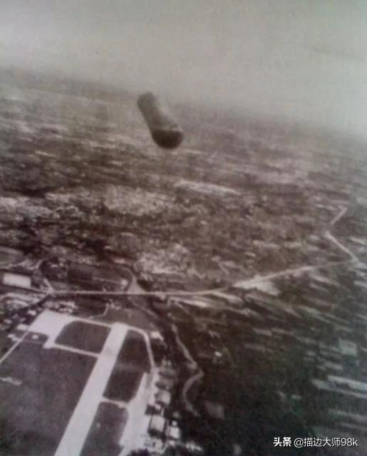 1979年意大利空军在进行侦查返航时，拍到棺材一样的不明物体
