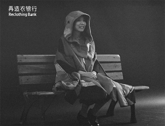 中国人只会跟风买名牌？80后女孩用旧衣改导致潮牌，燃炸上海滩