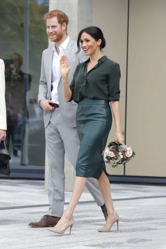 梅根在王室时经常闹出丑闻,梅根和哈里爆料王室新丑闻