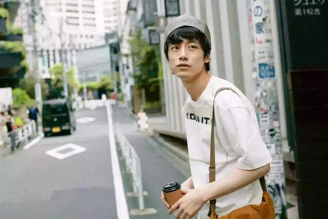 夏天清新感，来自这位日本“第一盐系男”