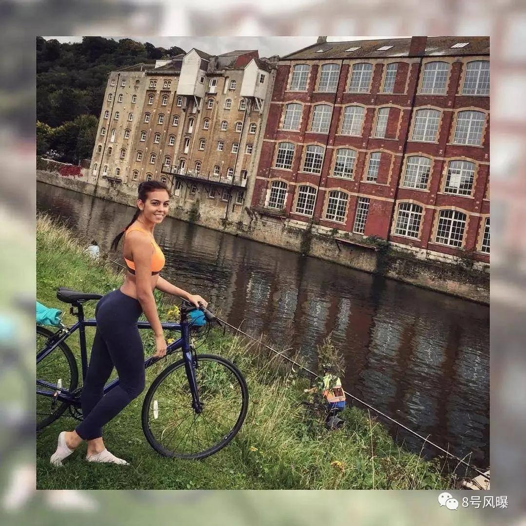 她们还在名媛群拼单，这位柜姐已经收服了世界顶级海王