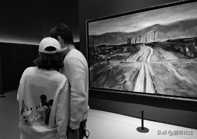 陈乔恩大撒狗粮,陈乔恩和老公在机场狂撒狗粮