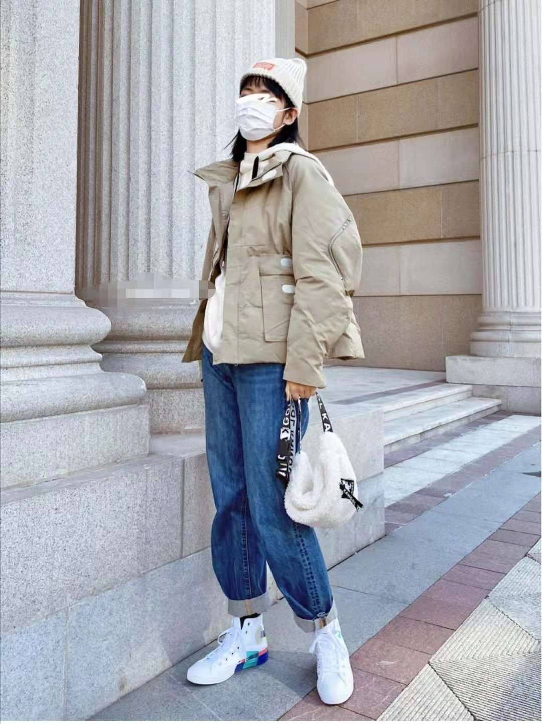 高贵气质羽绒服穿搭高级感,50-60妈妈短款羽绒服穿搭