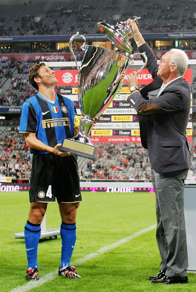 国际米兰球星萨内蒂图片,国米欧冠萨内蒂图文