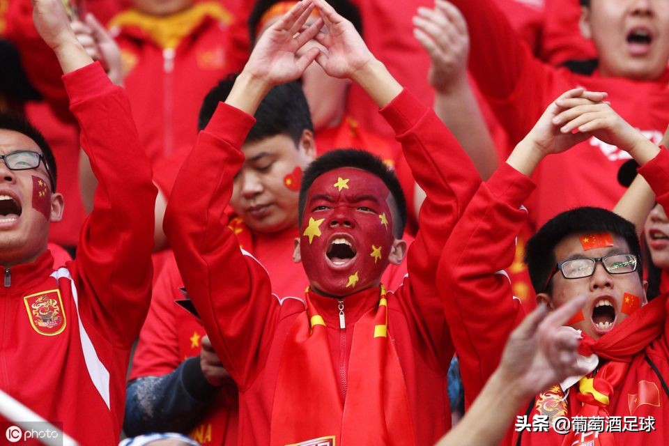 从裁判错判到球童恶习究竟是什么原因让中超越来越乱？