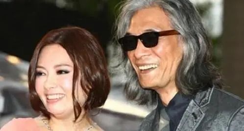 李丽珍历任男友大盘点,蜜桃女孩李丽珍男朋友