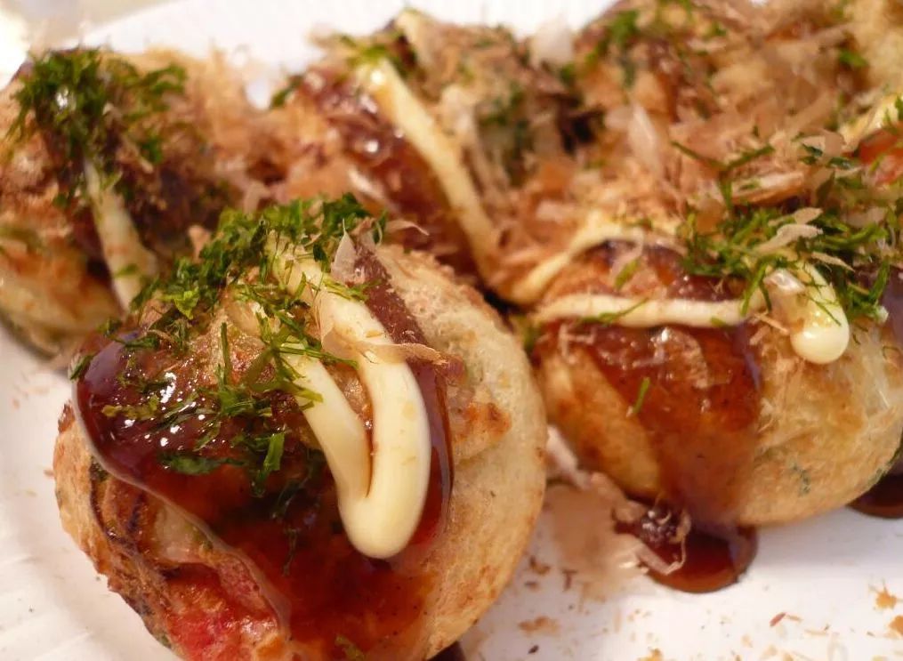 他的“三无”章鱼烧只卖给学生，却受到无数家长欢迎|日本·草津