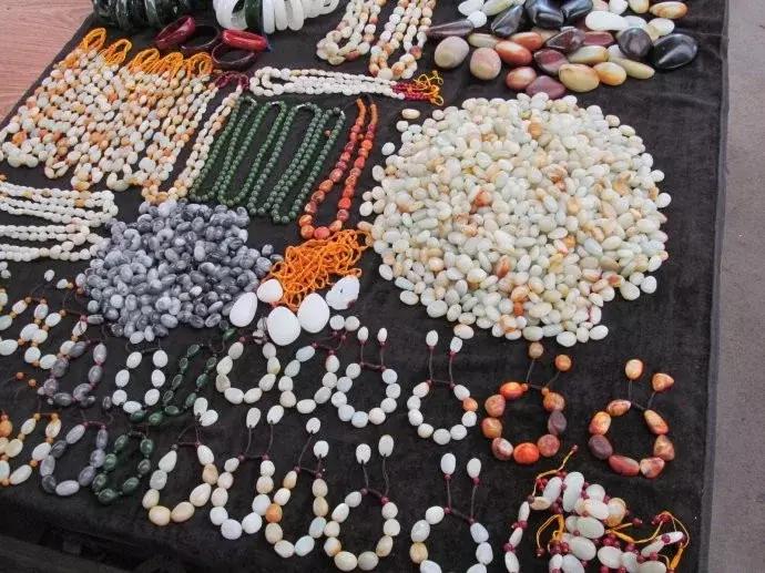 和田玉简单辨别真假方法,和田玉真假辨别最简单方法