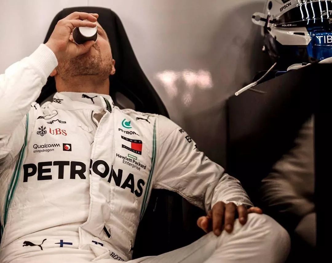 梅赛德斯强势表现,2020年梅赛德斯统治力