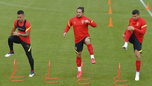 广州恒大球员洛国富是否已归化,归化国脚洛国富亮相恒大训练场