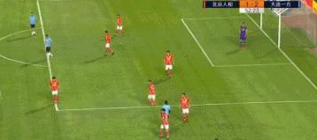 中超界外球名场面,中超禁区内手球回放