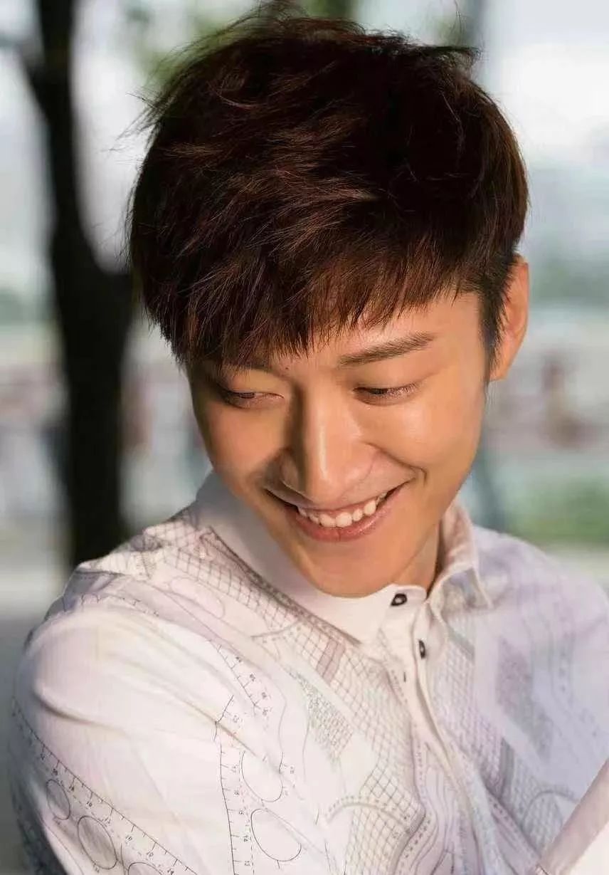 乔任梁去世粉丝集体哀悼泪目,乔任梁去世发文悼念亲朋好友