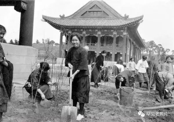 100年南京大桥绘画,南京红色100年