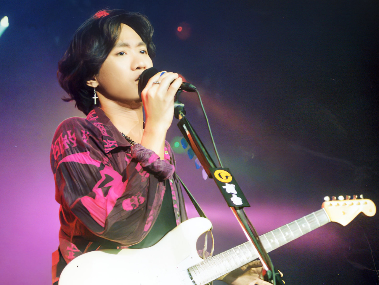 黄家驹有什么传奇事件,揭秘黄家驹成名