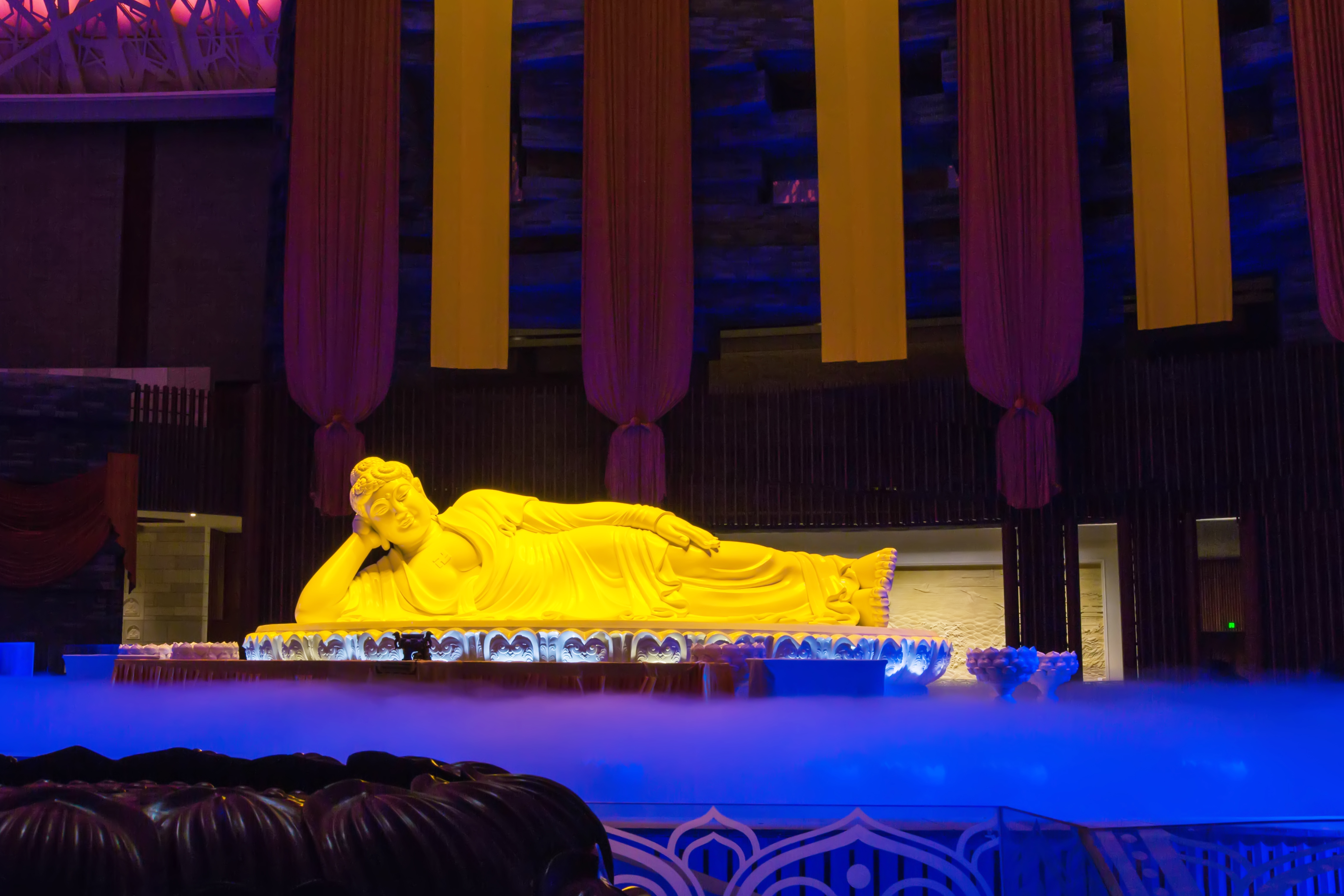 释迦牟尼佛的头盖骨,释迦牟尼25岁等身像之谜