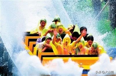 逃离高温“熔炉”，南方的夏天就该玩雪