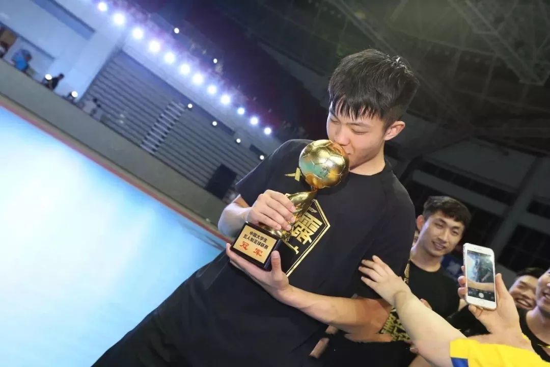 周凡青春最美好的样子,周凡实力怎么样