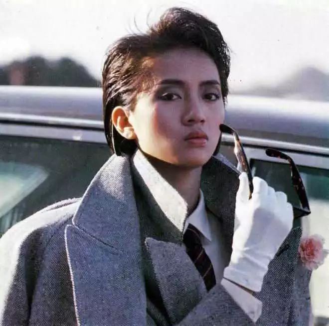 1994红磡摇滚之夜曲目,香港乐坛哪一首歌轰动歌坛