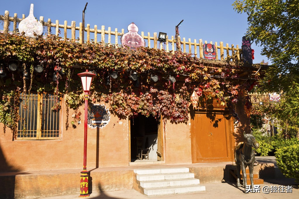 楚雄的彝族风情,楚雄彝族村寨彝族文化元素