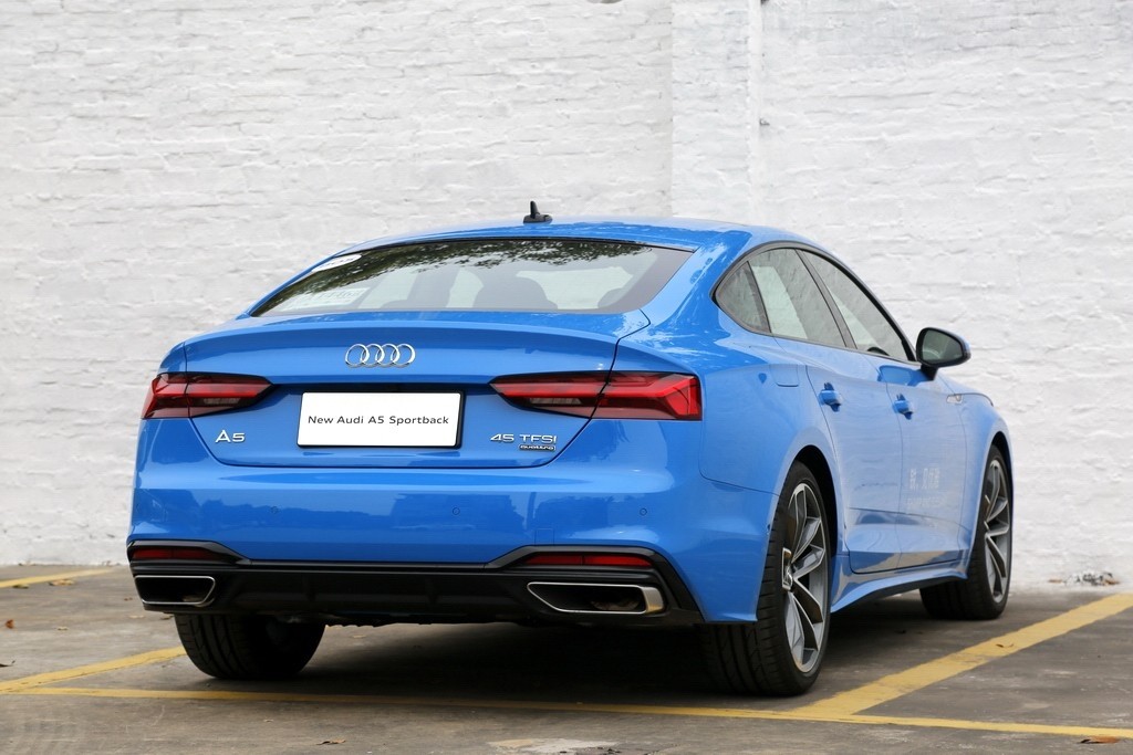 奥迪a5coupe,奥迪a53.2