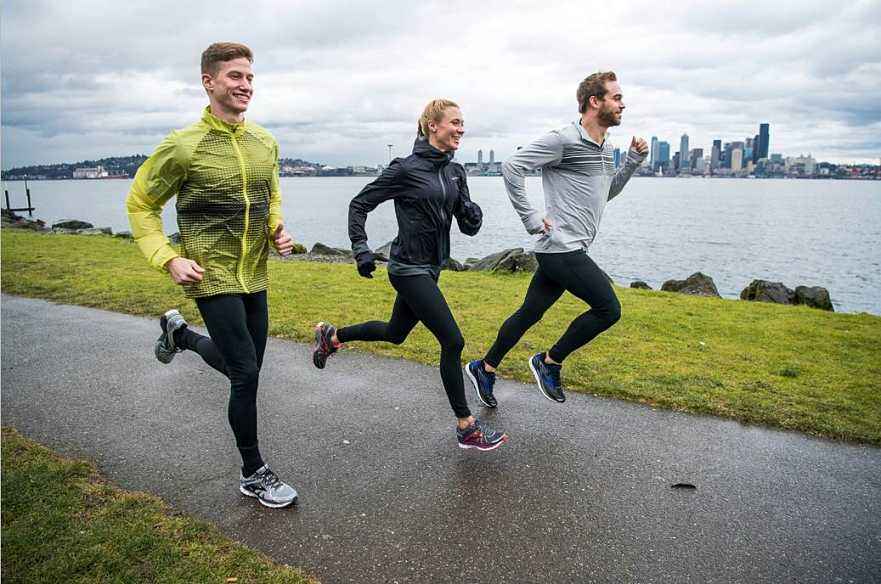 安踏和李宁谁更厉害,李宁安踏哪个更厉害