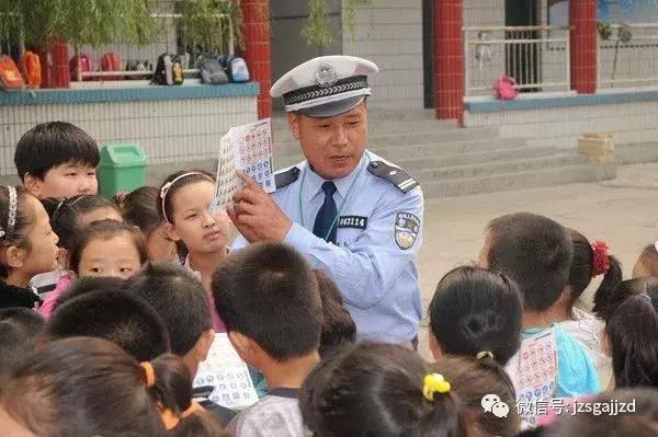 焦作交警新闻,焦作警察最新事件