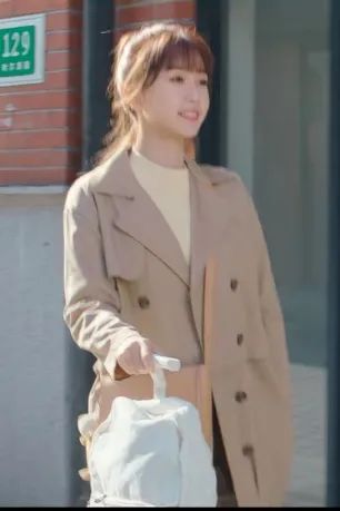 上班女生应该怎么穿比较得体,上班族应该怎么穿