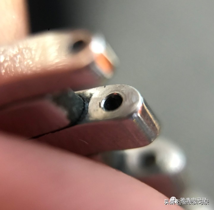 欧米茄碟飞蓝盘真假鉴别,欧米茄碟飞如何分辨真假