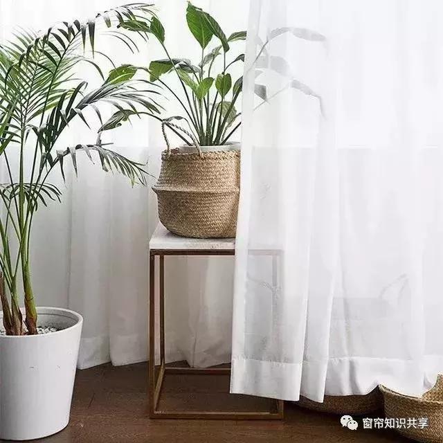 现代风格的窗帘用什么材质的好,家用窗帘布料选什么材质比较好