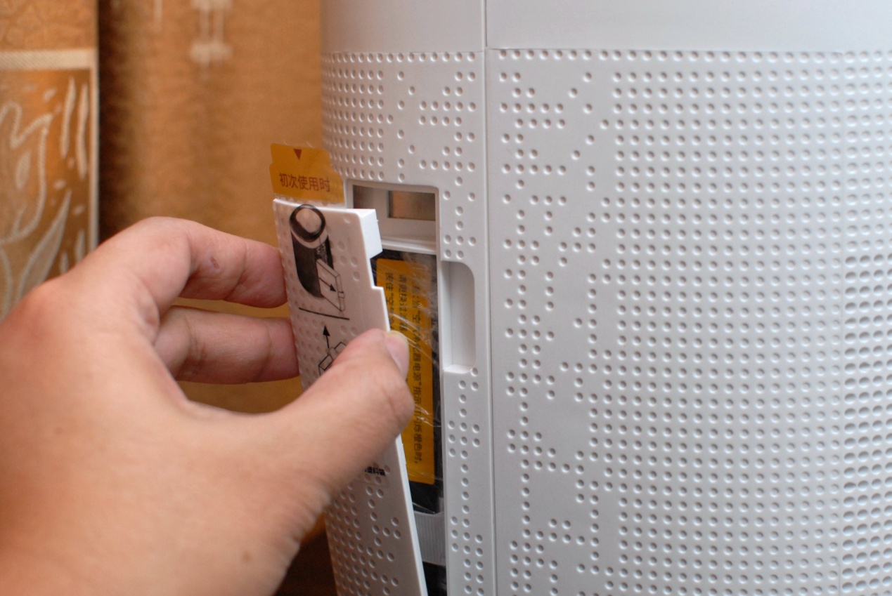 入手百元净化*湿机除**，彻底解决南方城中村小伙烦恼