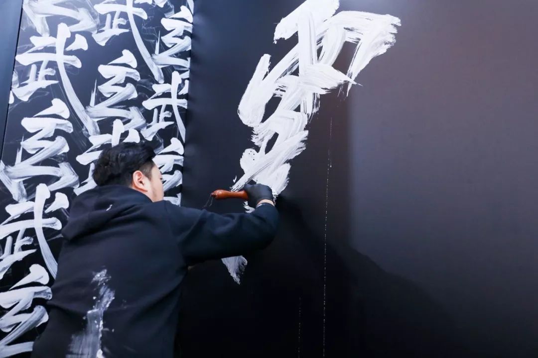 字体视觉艺术遇上大牌怎么设计？V-TALK线下沙龙No.10期报名