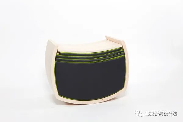 人性化多元化和实用性的健身器材,高科技有未来设计感的健身器材