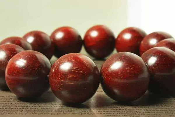 小叶紫檀手串金星怎么鉴别,小叶紫檀的金星怎么鉴别