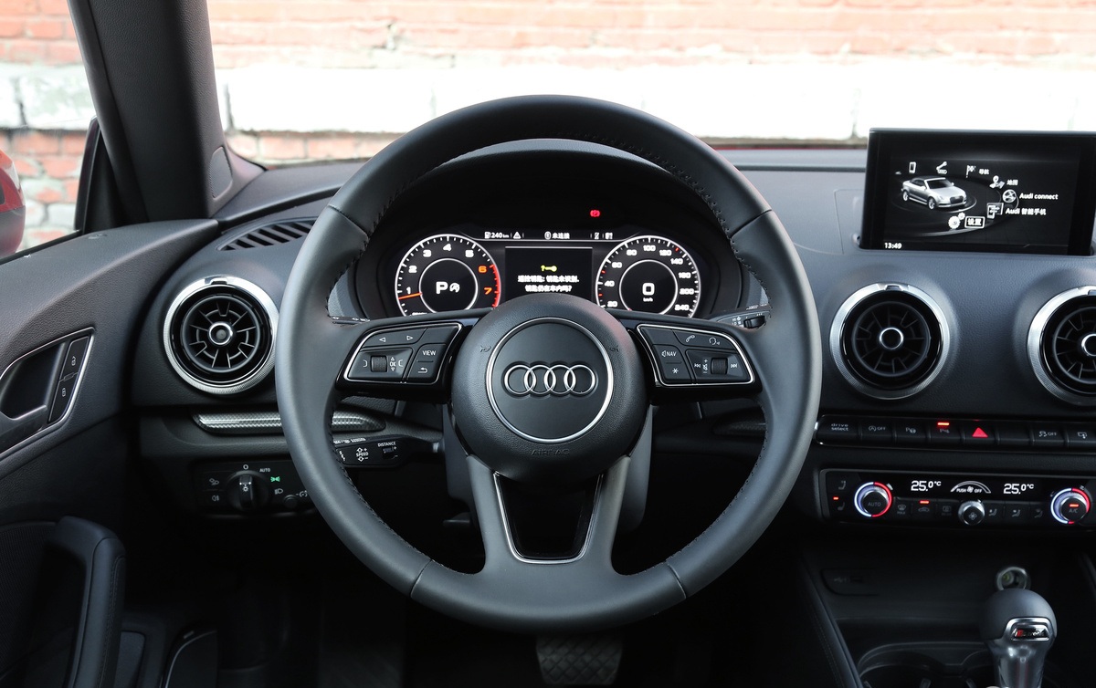 奥迪四座敞篷最新款,软顶敞篷车奥迪新款