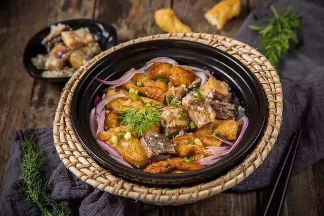 煲仔饭10大经典做法视频,好吃的煲仔饭做法来了你学会了吗