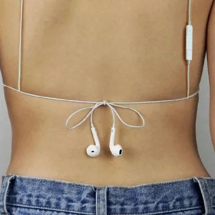 有点诱惑！外国美女设计师拍的“人体”艺术，够大胆，脑洞大开