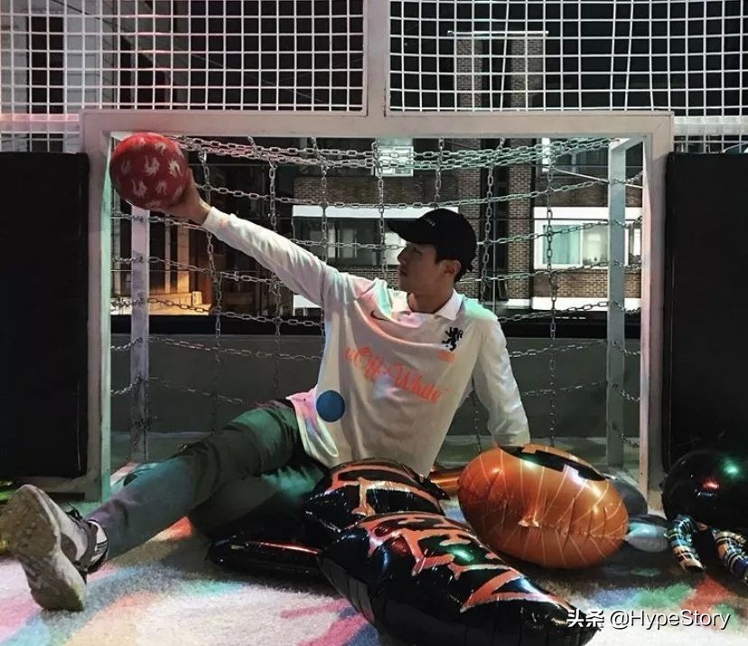 球场变身恐怖乐园，定制球衣玩到嗨：球迷的万圣节是怎么过的？