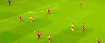 5分钟斩荷兰+四喜神迹枪手买他曾被普京抬价