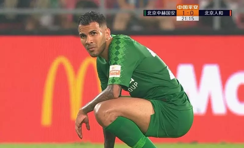 一夜之间四大皆空，连续3年半程崩盘，北京国安的问题出在哪？