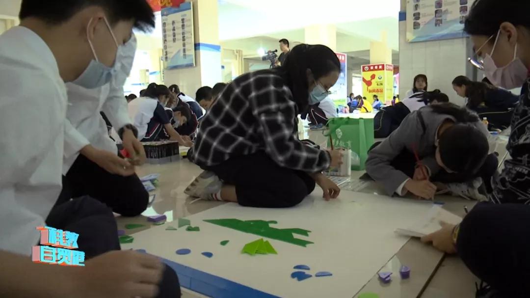 七巧板拼出“科技梦” 小画笔描绘大世界