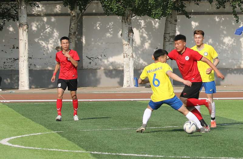 内蒙古大学生足球联赛32支球队700多名队员今起开战