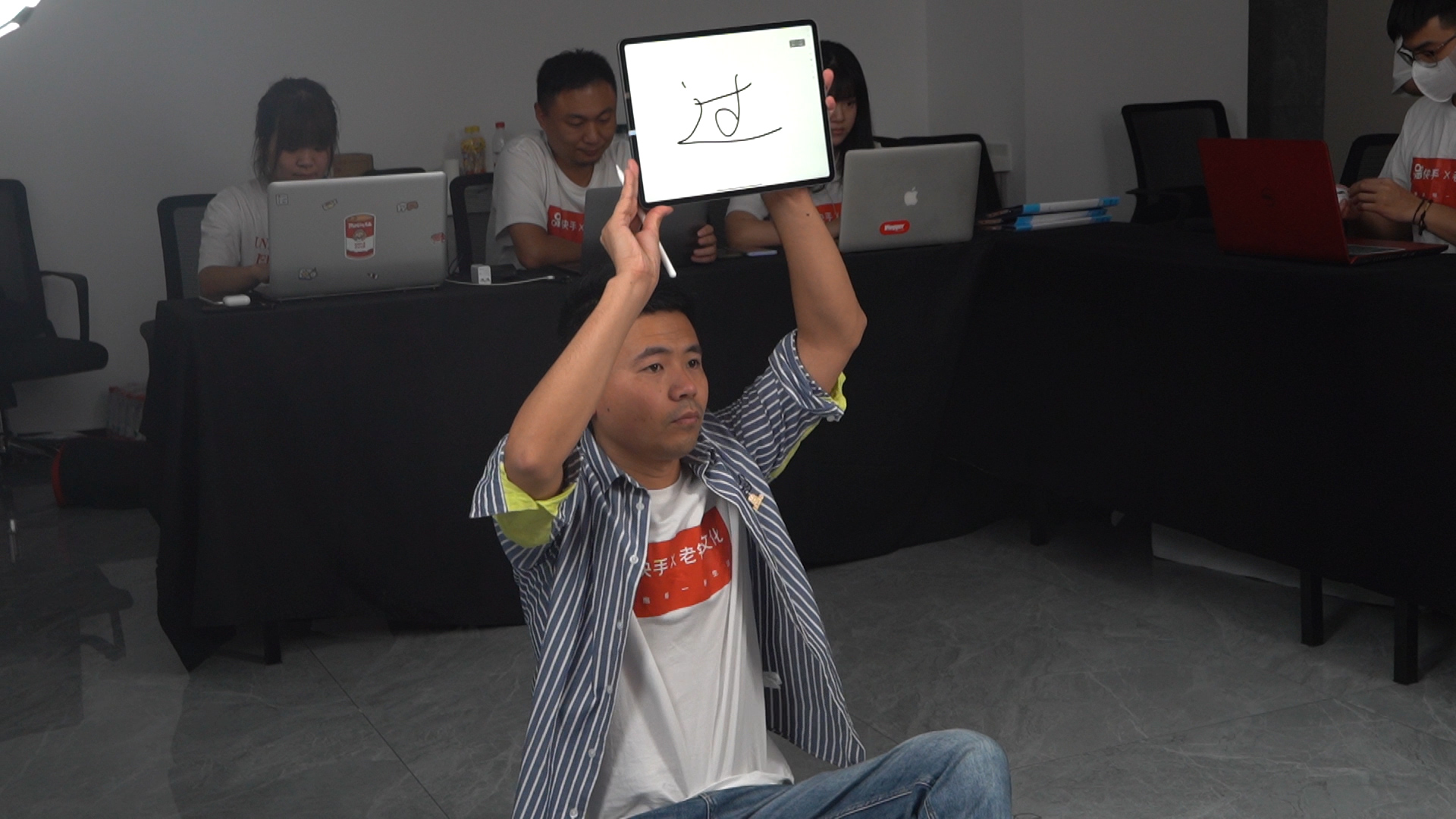 一个山村的姑娘逆袭到创业成功,穷小子逆袭成高富帅梦想成真