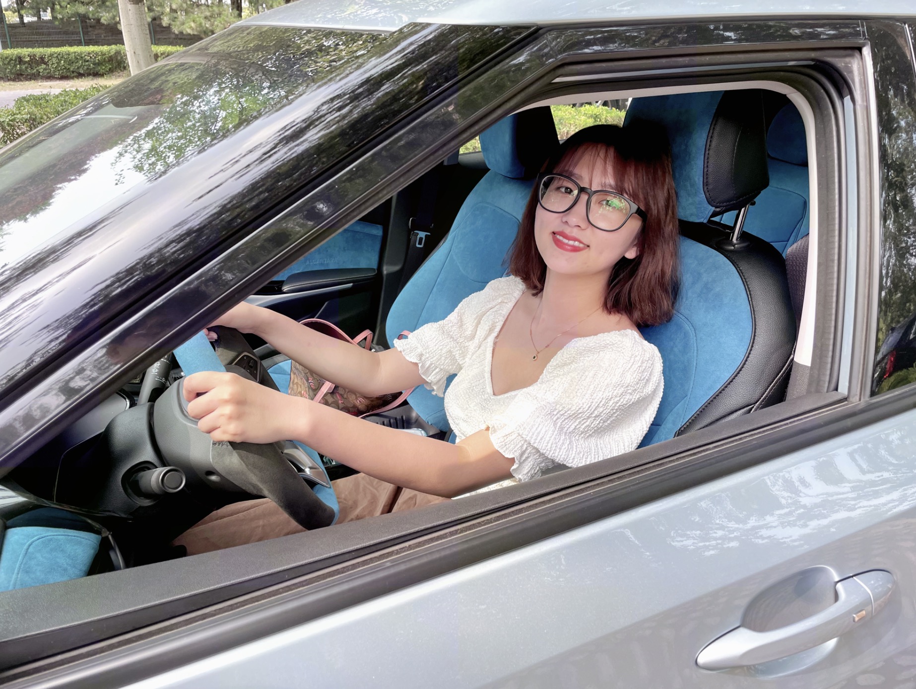 小白女司机与畅巡的完美邂逅。