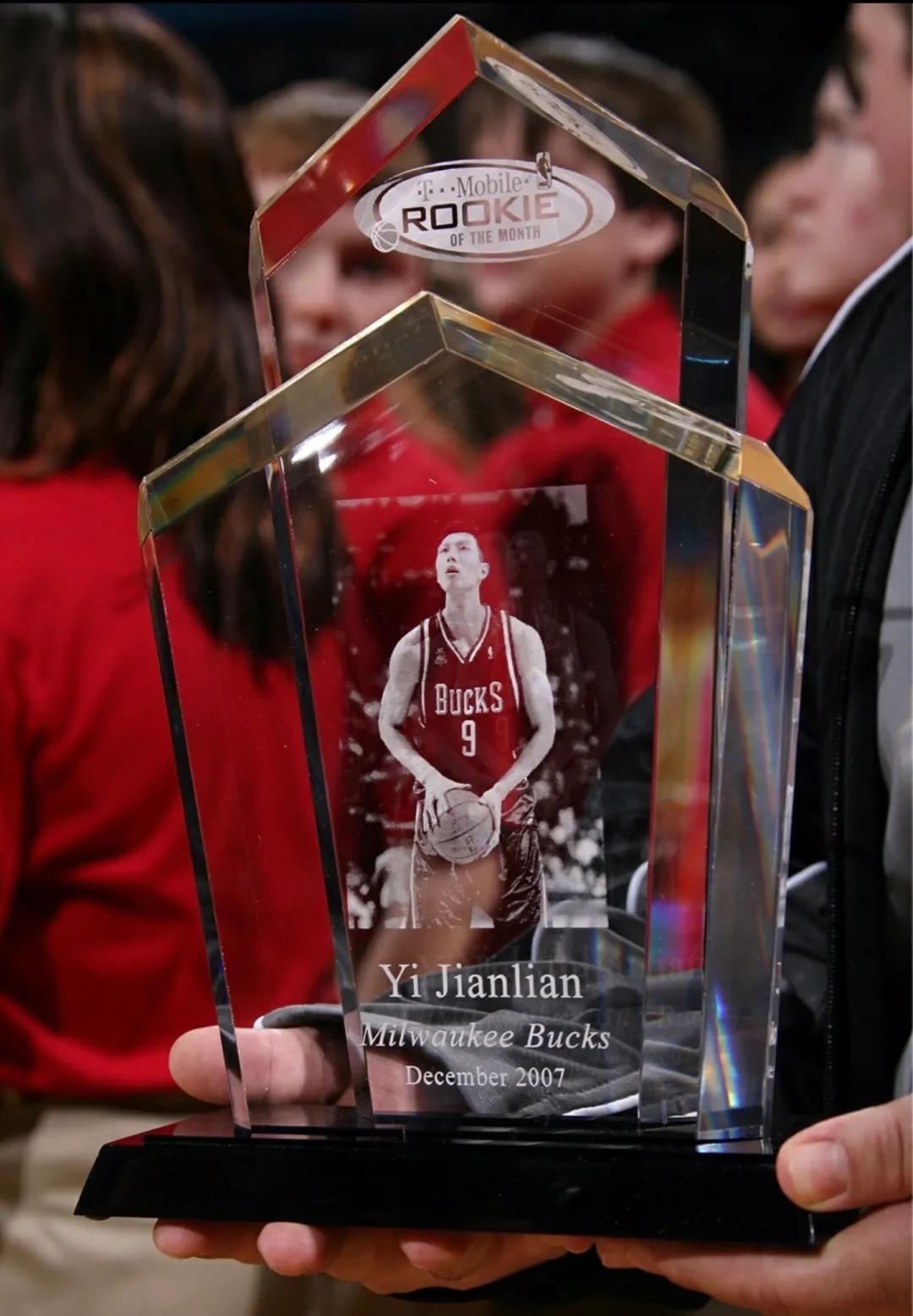 易建联在cba到2022年总得分是多少,易建联nba归来2011cba首秀对阵江苏