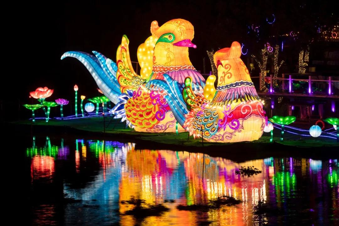 穿汉服赏花灯猜灯谜,苏州周庄古镇汉服