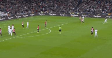 银河战舰边路突破未能破门，此刻球迷有没想到了他们？