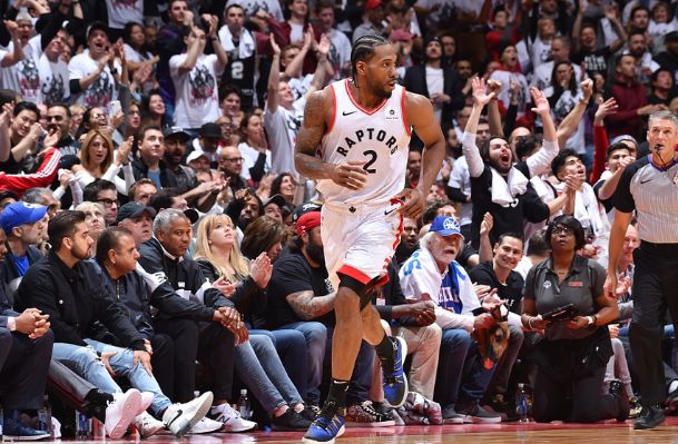 小卡抢七压哨绝杀76人,小卡绝杀76人小卡采访